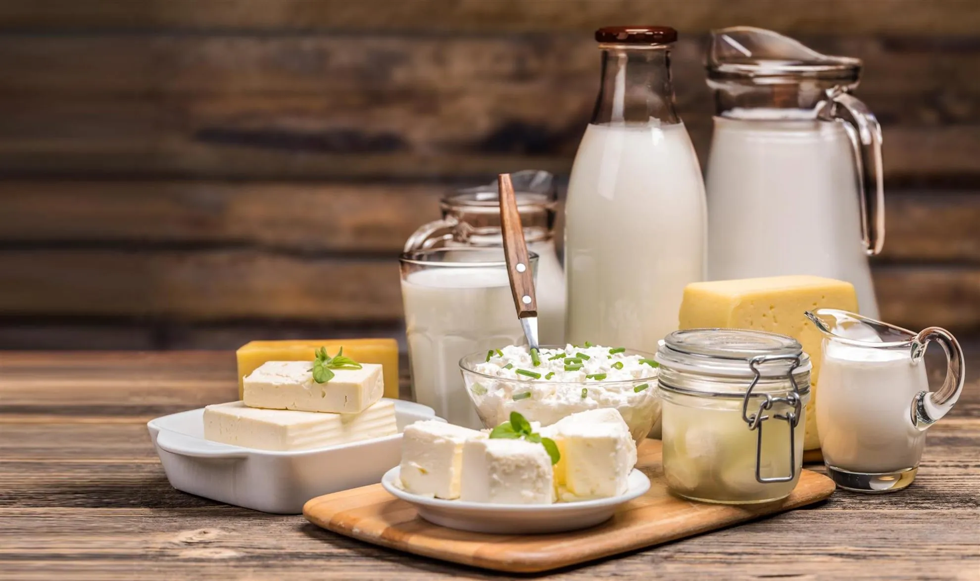 Global Organic Dairy Products (Foods and Drinks)